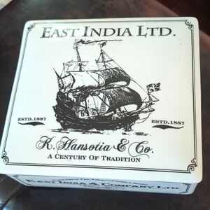 Vintage Maduro K Hansotia East India LTD Ceramic Porcelain Cigar Humidor